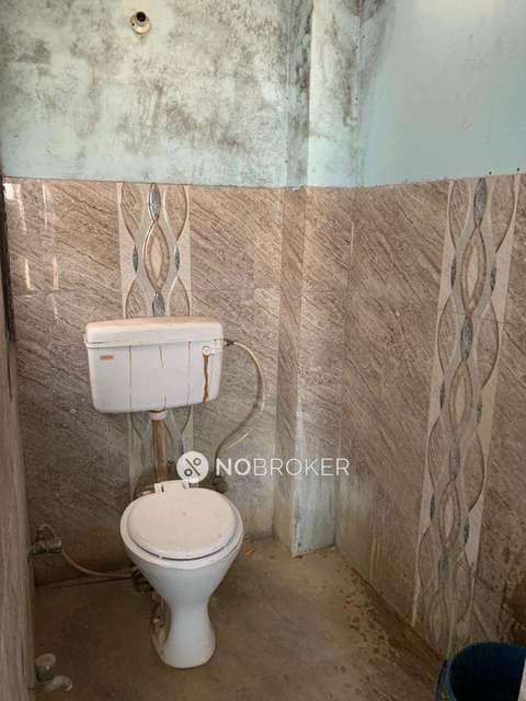 4 BHK Flat For Sale  In Mayur Vihar
