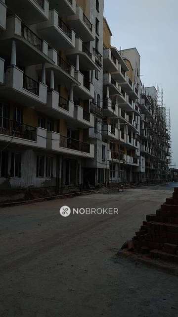 4 BHK Flat In Emerald Premier Floors For Sale  In Sector-65