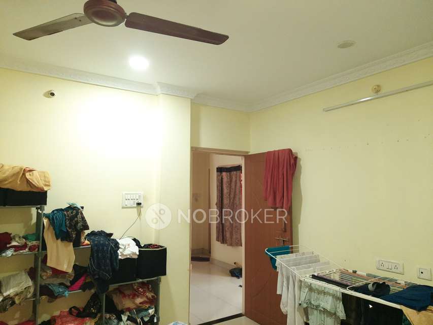 4+ BHK House For Sale  In Nallakunta