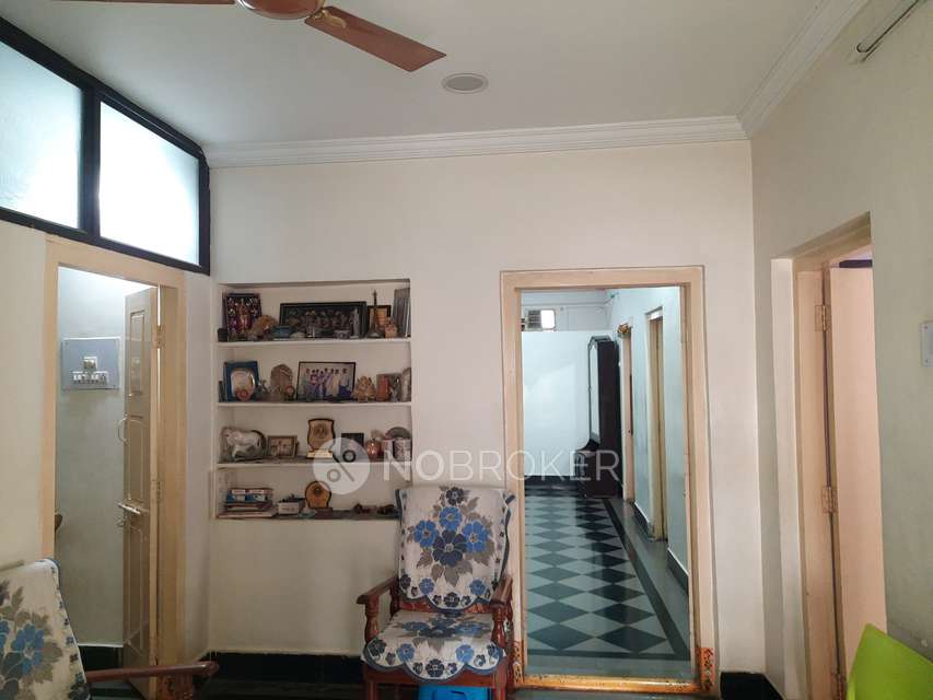 4+ BHK House For Sale  In Nallakunta