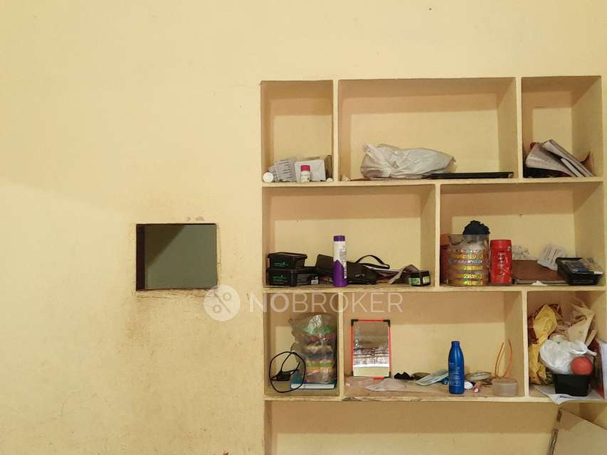 4+ BHK House For Sale  In Nallakunta