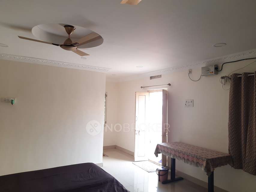 4+ BHK House For Sale  In Nallakunta