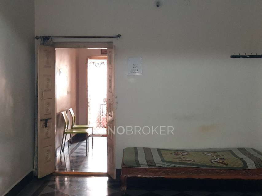 4+ BHK House For Sale  In Nallakunta