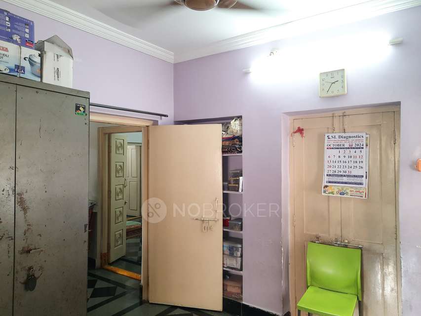 4+ BHK House For Sale  In Nallakunta