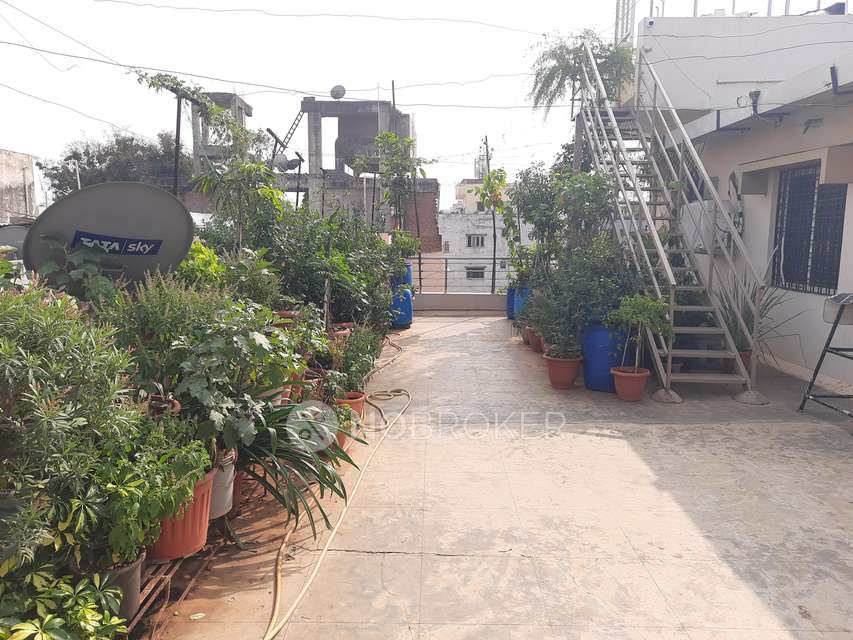 4+ BHK House For Sale  In Nallakunta