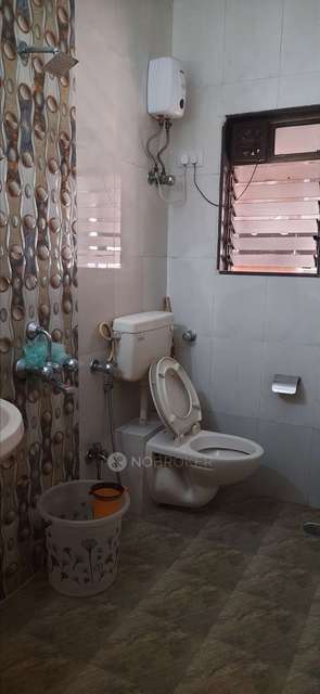 2 BHK Flat In Ashok Nagar Chs For Sale  In Balkum Naka