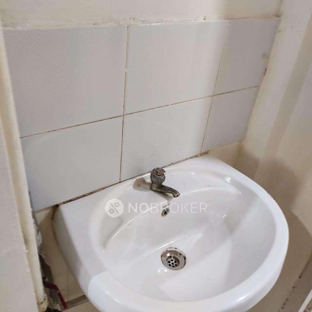 1 BHK Flat In Panchratna Chs For Sale  In Kandivali West