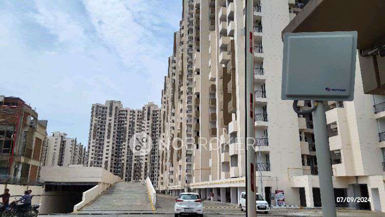 Amrapali Apartment Park