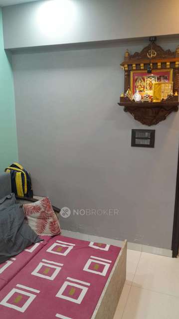 2 BHK Flat In Shivraj Heights Chs For Sale  In Kandivali West