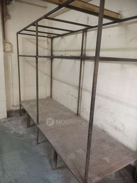 Godown/Warehouse in Chembur, Mumbai for sale 