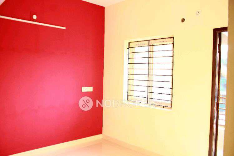 2 BHK Flat In Aravind Castle ,annanur For Sale  In Annanur Railway Station, Sivasakthi Nagar, Annanur, Cholambedu, Chennai, Tamil Nadu, India