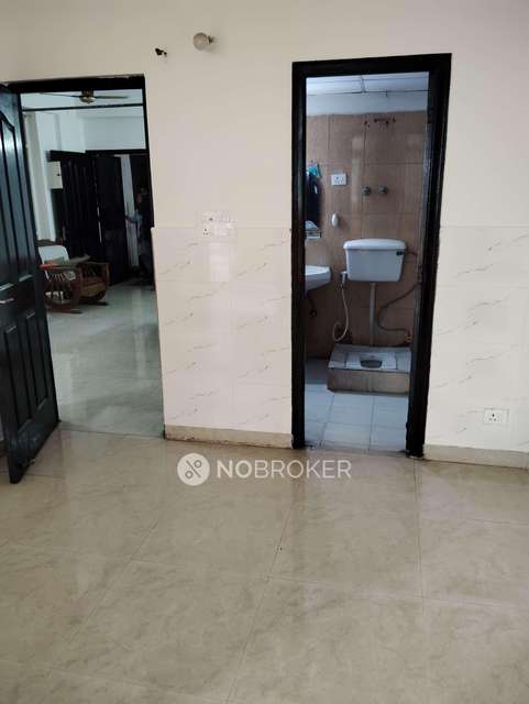 2 BHK Flat In Bulland Heights For Sale  In Crossings Republik