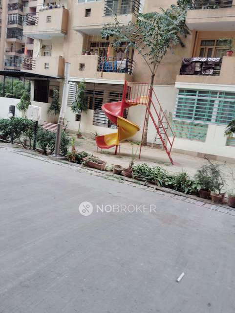 2 BHK Flat In Bulland Heights For Sale  In Crossings Republik