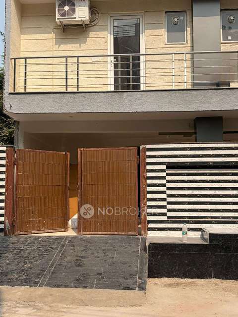 PG for Anyone in Community Center Sector 22b