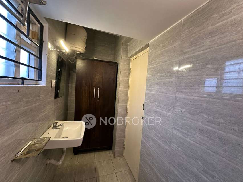 3 BHK Flat In Athish Pokkisham For Sale  In Pokkisham Apartments