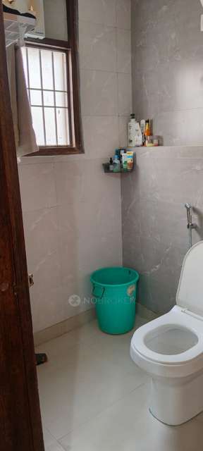 3 BHK Flat In Chhetri Apartment For Sale  In Vasant Kunj