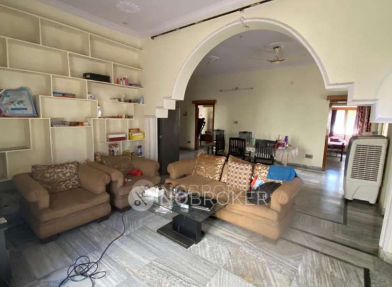 4+ BHK Flat In Standalone Buildibng For Sale  In  Tarnaka