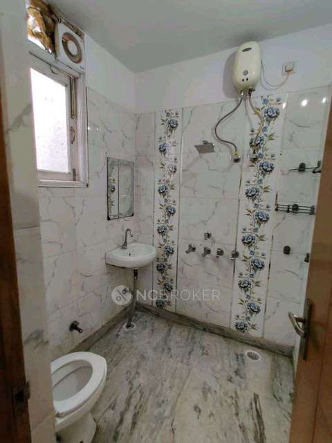 3 BHK Flat For Sale  In Tagore Garden Metro Station