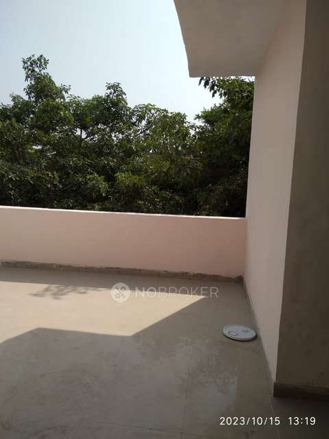 4+ BHK Flat For Sale  In Sector 23