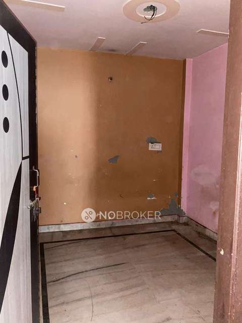 1 BHK Flat In Standalone Building  For Sale  In Uttam Nagar 