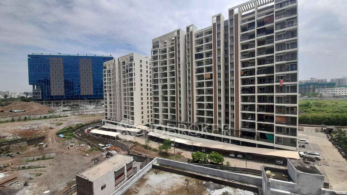 2 BHK Flat In Majestique Towers for Rent  In  Kharadi