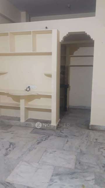 1 RK Flat In Sb for Rent  In Parsigutta X Road