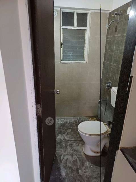 2 BHK Flat In Mantra Insignia for Rent  In Mundhwa