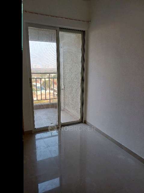 2 BHK Flat In Mantra Insignia for Rent  In Mundhwa