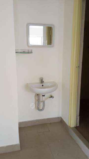 2 BHK Flat In Icon Honeypool For Sale  In Bommasandra