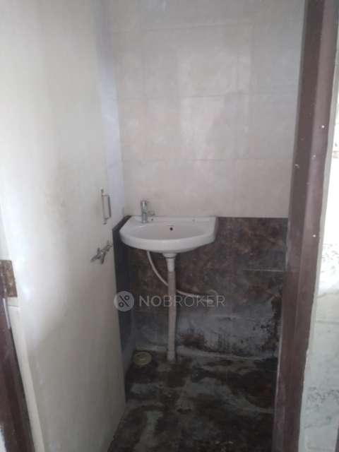 1 RK Flat In Standalone Building  for Rent  In Manjri Bk