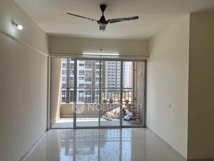 2 BHK Flat In Mantra Montana for Rent  In  Dhanori