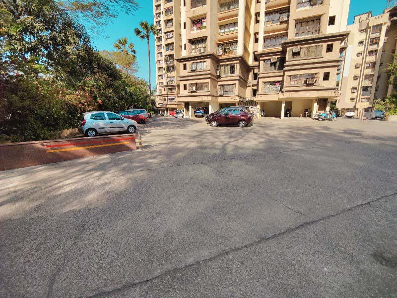 Lokhandwala Riviera Tower