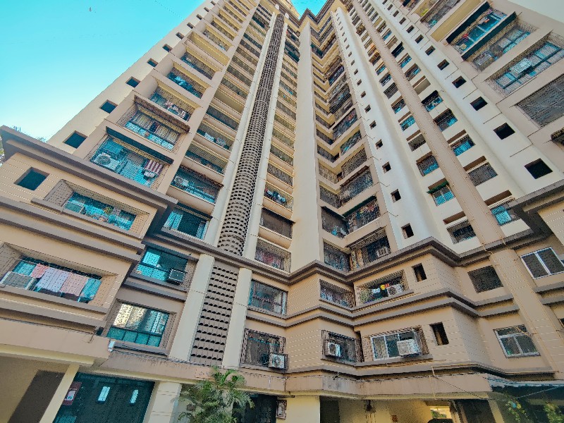 Lokhandwala Riviera Tower