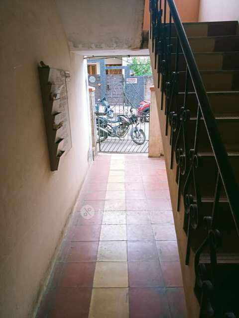 2 BHK Flat In Chozhan Apartments For Sale  In Poompuhar Nagar, Ambattur