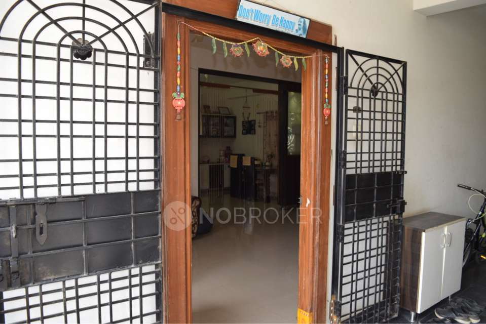 2 BHK Flat In Gruha Lakshmi Pride For Sale  In Chanda Nagar