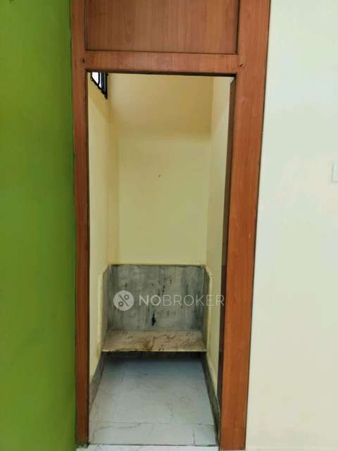 3 BHK Flat In Tirumala Padmavati Apts For Sale  In Bagh Amberpet,