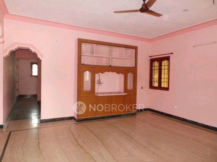 Shared Room for Male In 3 BHK  In Standalone Building   In Mugalivakkam