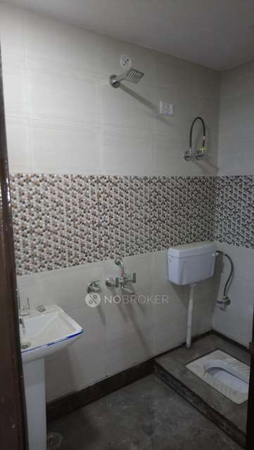 2 BHK Flat In Sri Laxmi Apartment For Sale  In Palam