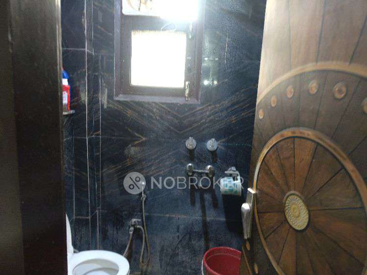 3 BHK Flat In Jai Govinda Apartment For Sale  In  Shyam Kunj