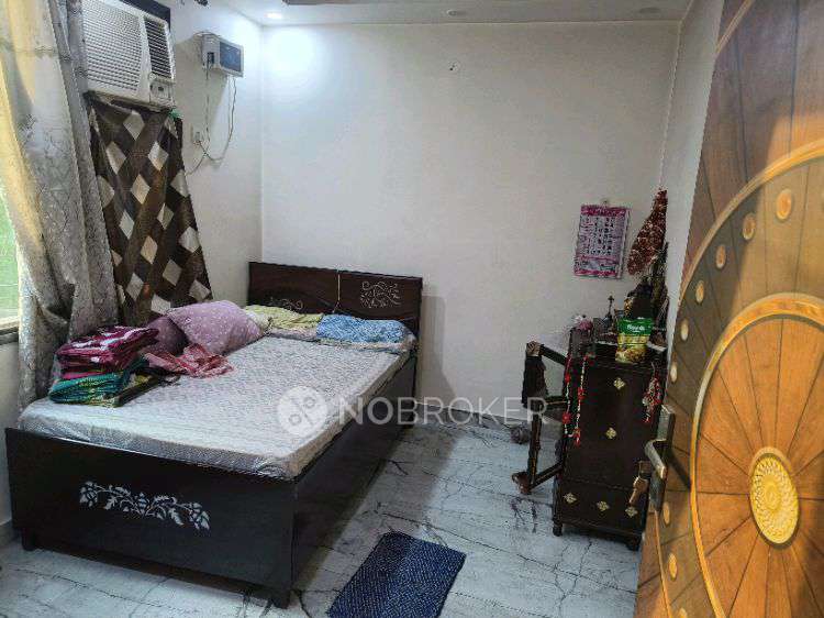 3 BHK Flat In Jai Govinda Apartment For Sale  In  Shyam Kunj