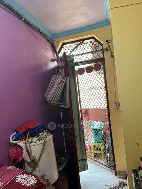 1 BHK Flat In Standalone Building  For Sale  In Anand Parbat 