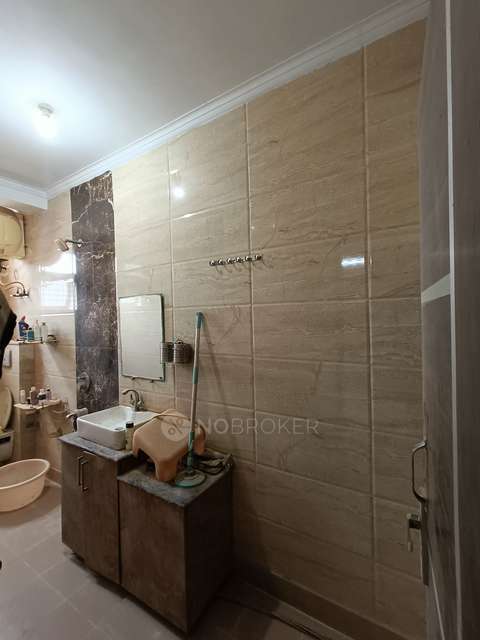 3 BHK Flat In Gayatri Apartment  For Sale  In Sadh Nagar Ii, Palam