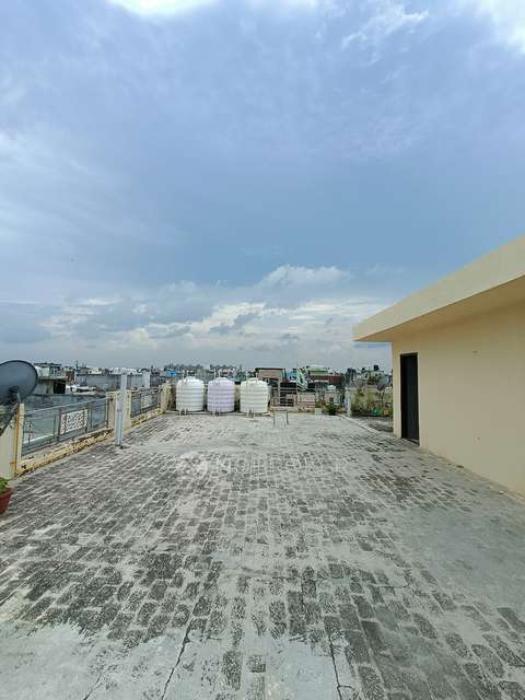 3 BHK Flat In Gayatri Apartment  For Sale  In Sadh Nagar Ii, Palam