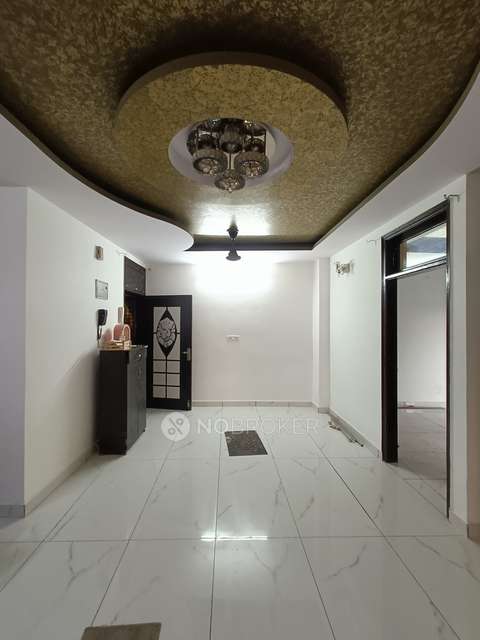 3 BHK Flat In Gayatri Apartment  For Sale  In Sadh Nagar Ii, Palam