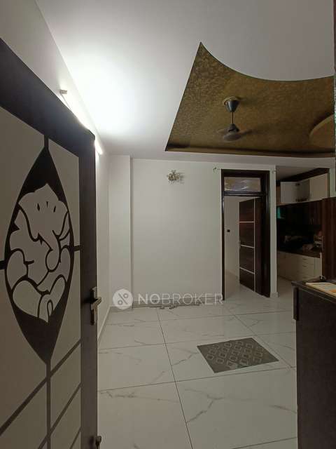 3 BHK Flat In Gayatri Apartment  For Sale  In Sadh Nagar Ii, Palam