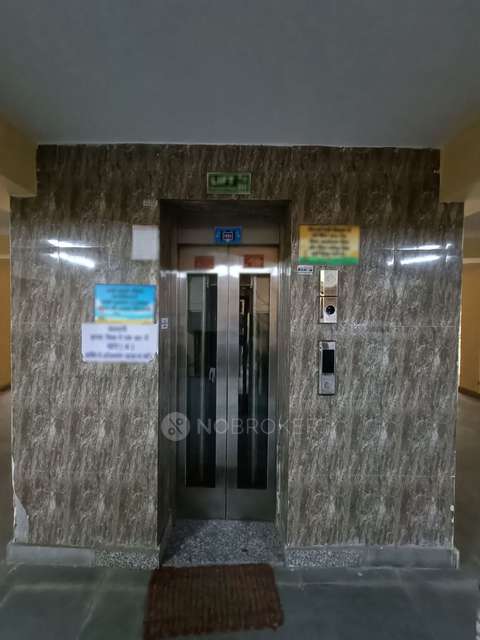 3 BHK Flat In Gayatri Apartment  For Sale  In Sadh Nagar Ii, Palam