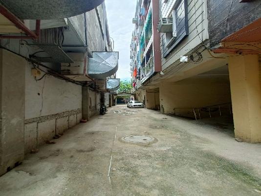 3 BHK Flat In Gayatri Apartment  For Sale  In Sadh Nagar Ii, Palam