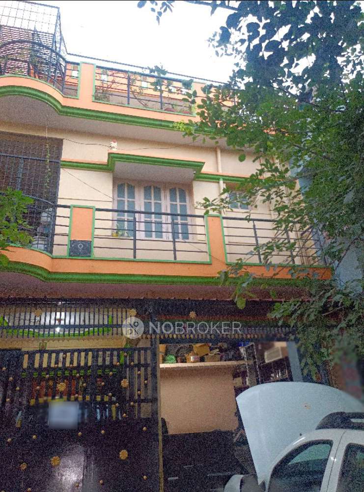 Shop for Rent in Girinagar, bangalore for Rs. 10000 Per Month with 100
