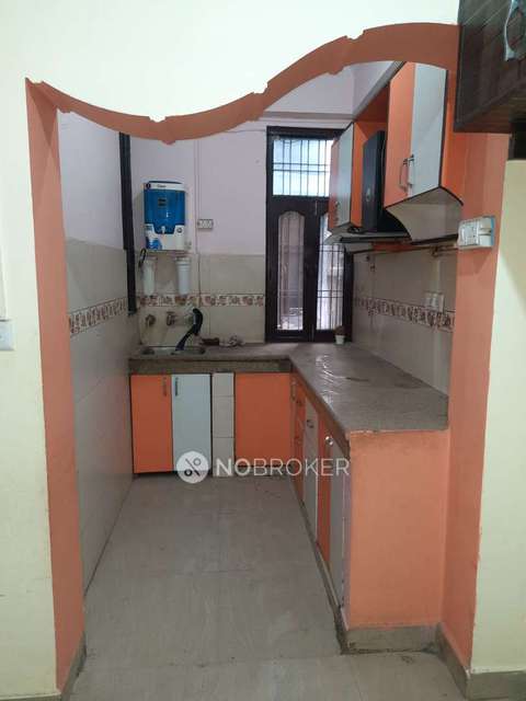 2 BHK Flat In Standalone Building  For Sale  In Shalimar Garden