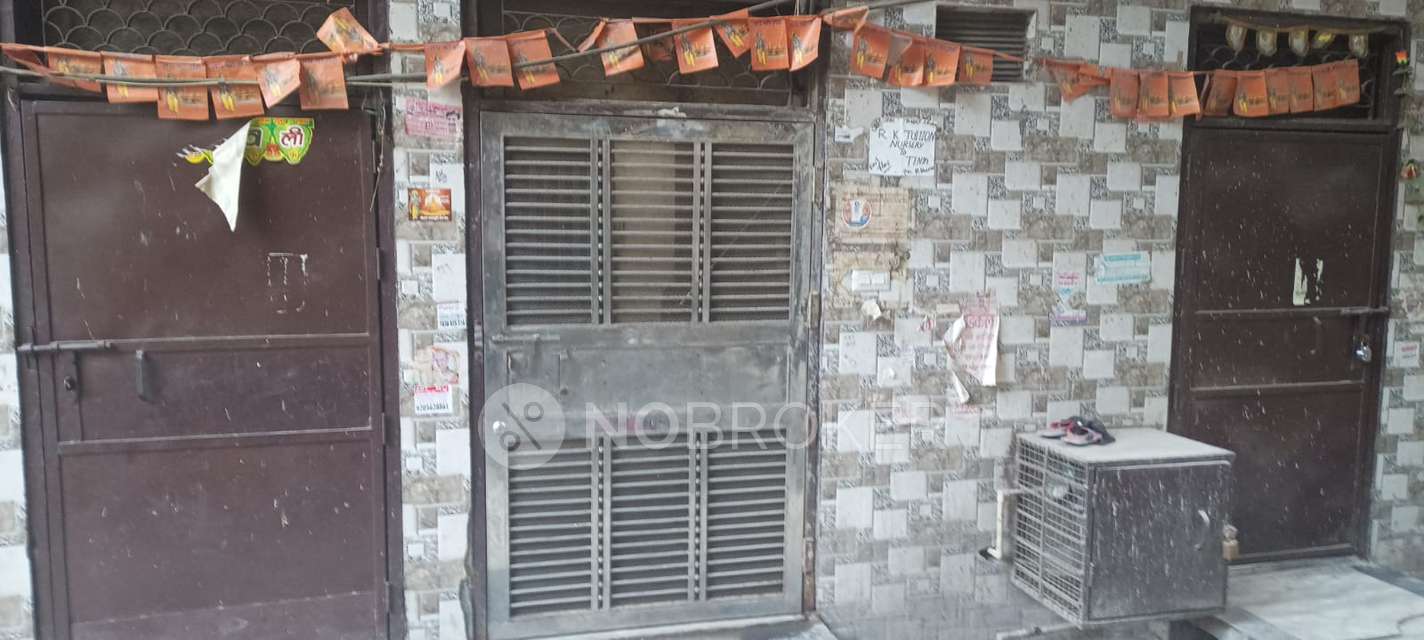 4+ BHK Flat For Sale  In Shalimar Bagh